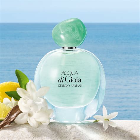 aquatic fragrance like acqua di gioia.